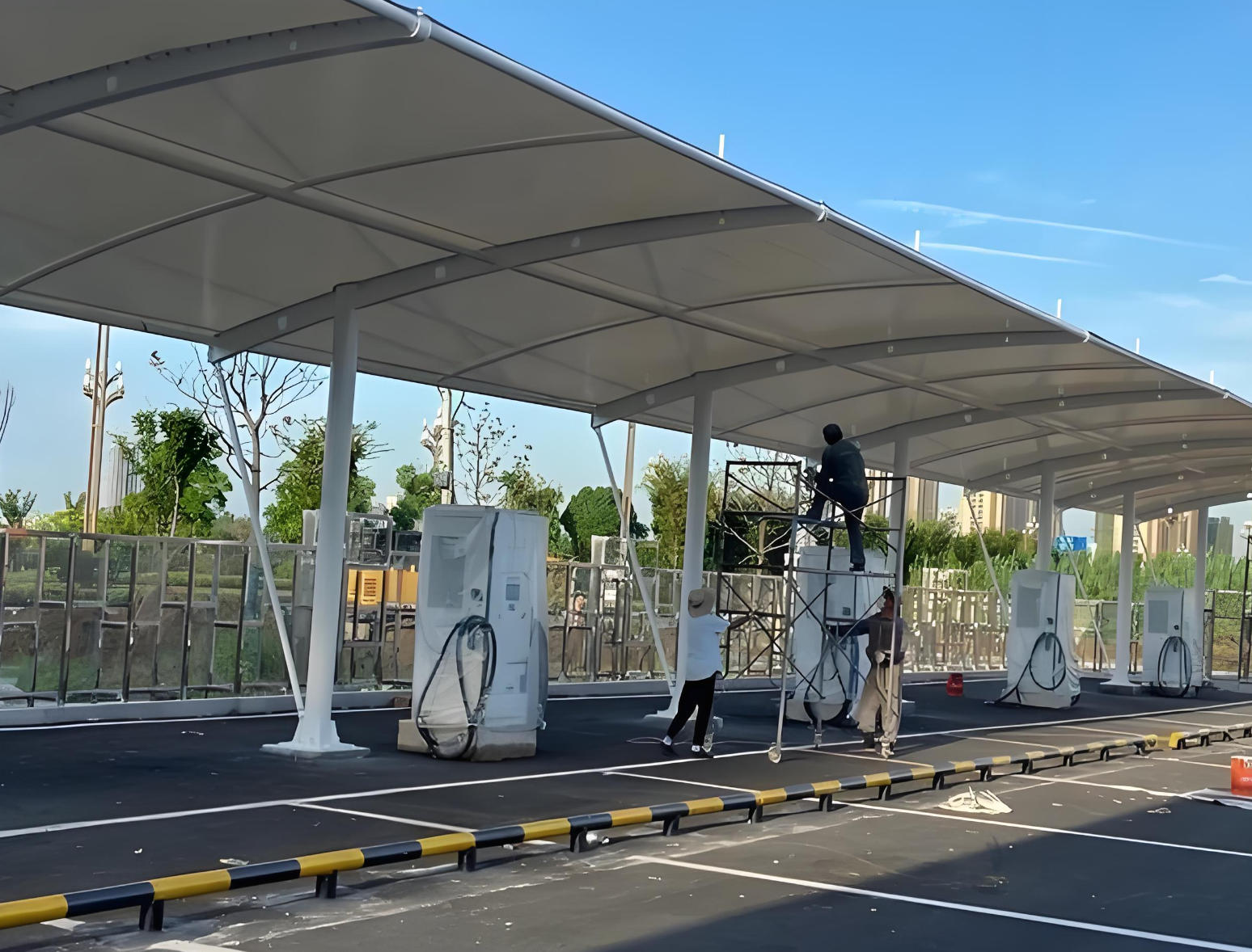 汽车膜结构车棚